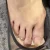 真夏に素足にパンプスで蒸れた足の裏